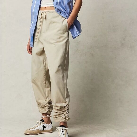 NWOT Free People Parachute Khaki Summer Ruched M Pants Drawstring Pockets Relax - Picture 1 of 11